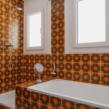 Casa Yolanda 2- Og Sued Appartement-fewo- Dusche Oder Bad- Wc By Interhome *